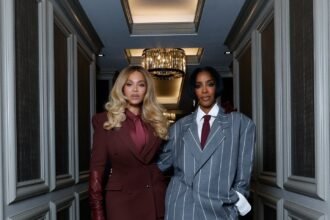 At the moment Trending: Presidential Fits as Spied on Beyonce in Burgundy Gabriela Hearst, Kelly Rowland in Worry of GOD, and Michelle Obama in Pinstripe Grey Sergio Hudson – Style Bomb Every day