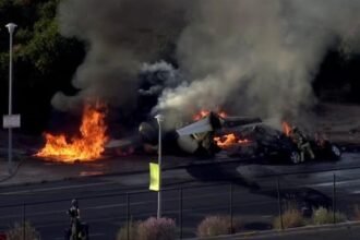 Breaking news Small jet crashes into car after taking off from suburban Phoenix airport, killing 5 citizens
