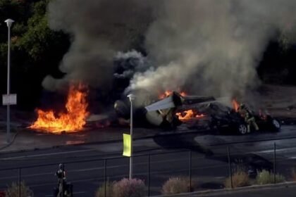 Breaking news Small jet crashes into car after taking off from suburban Phoenix airport, killing 5 citizens
